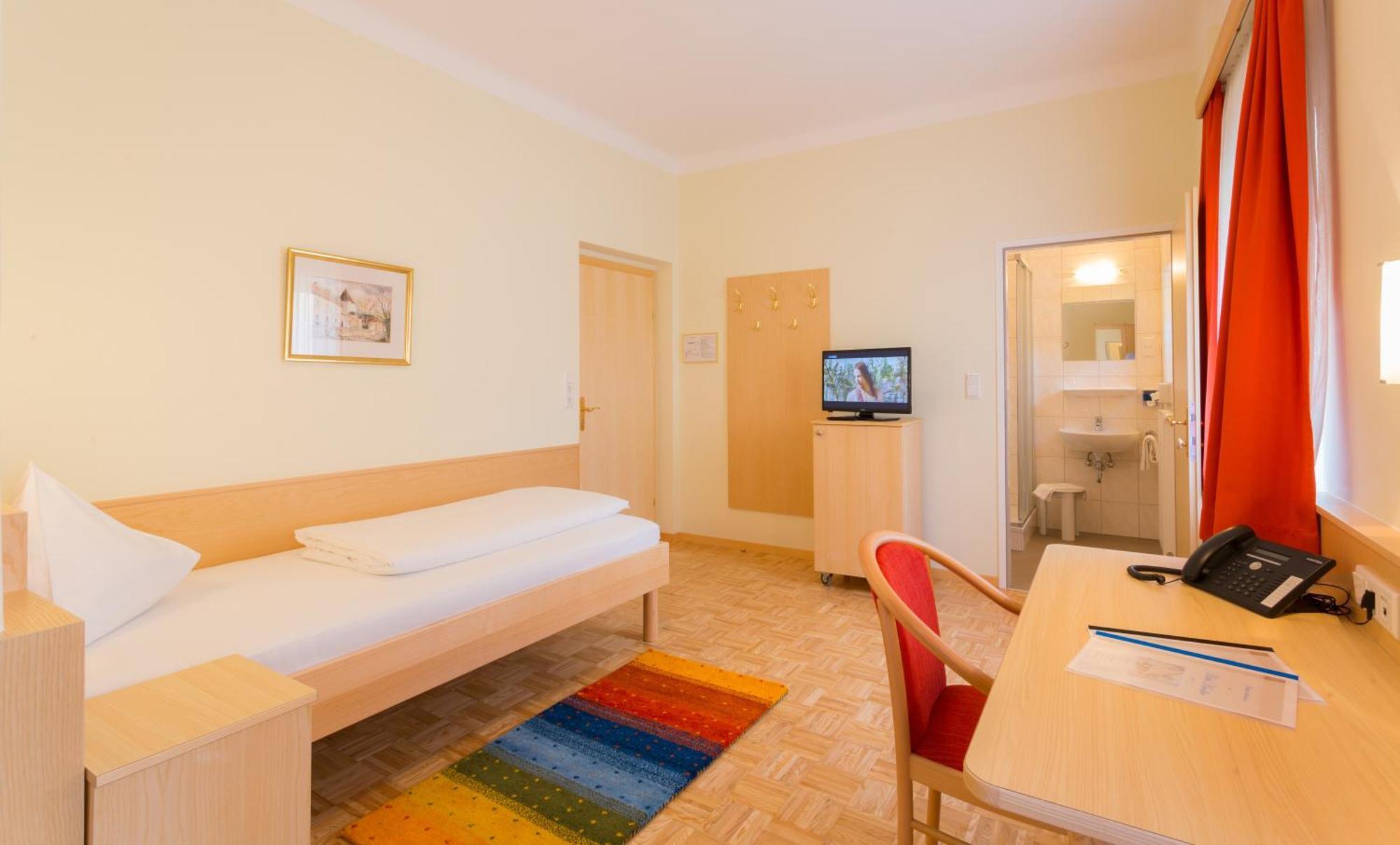 Hotel Kindler 2,0 Self-Check-In لوبن المظهر الخارجي الصورة