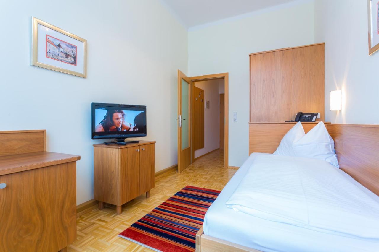 Hotel Kindler 2,0 Self-Check-In لوبن المظهر الخارجي الصورة