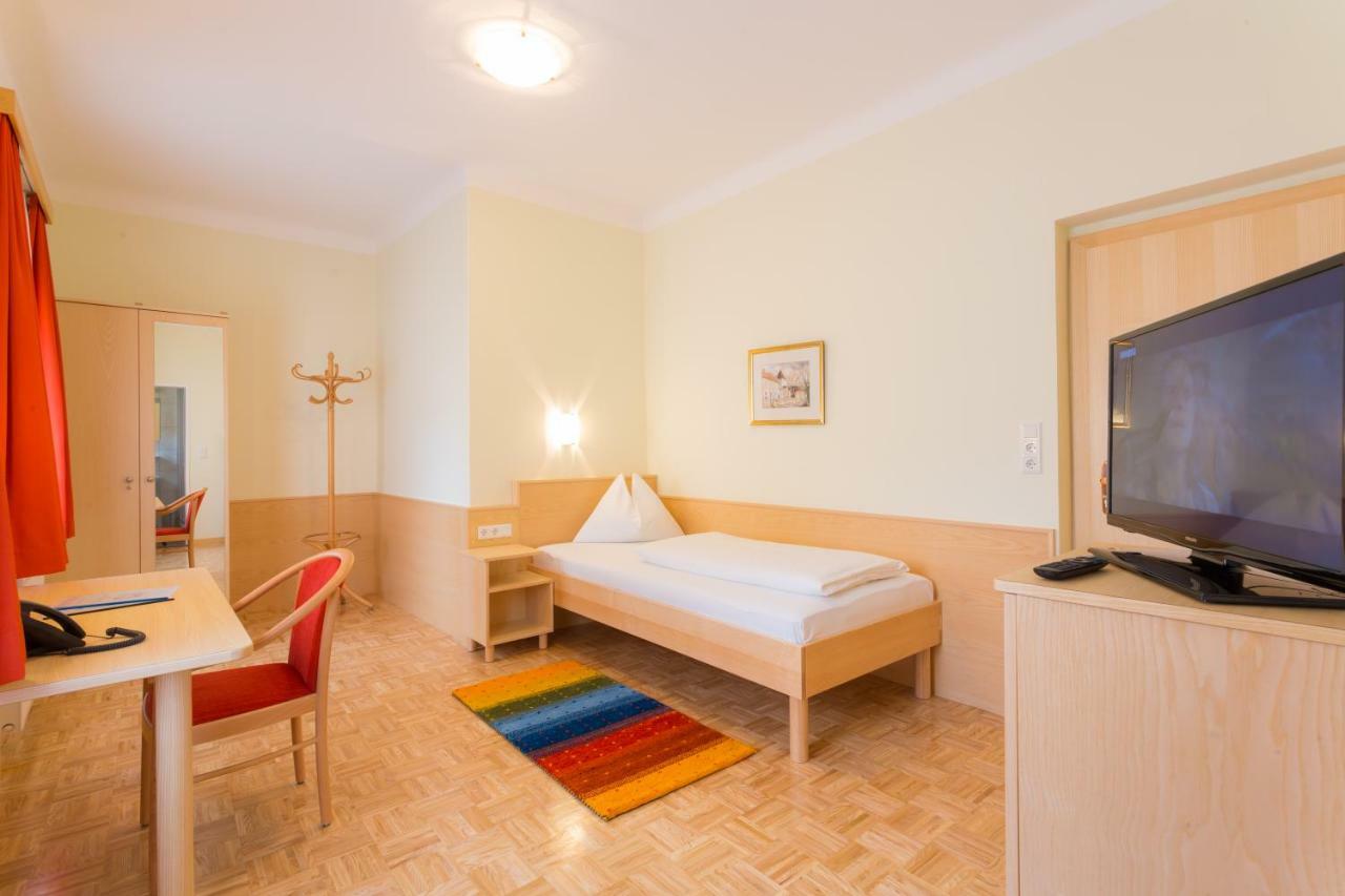 Hotel Kindler 2,0 Self-Check-In لوبن المظهر الخارجي الصورة